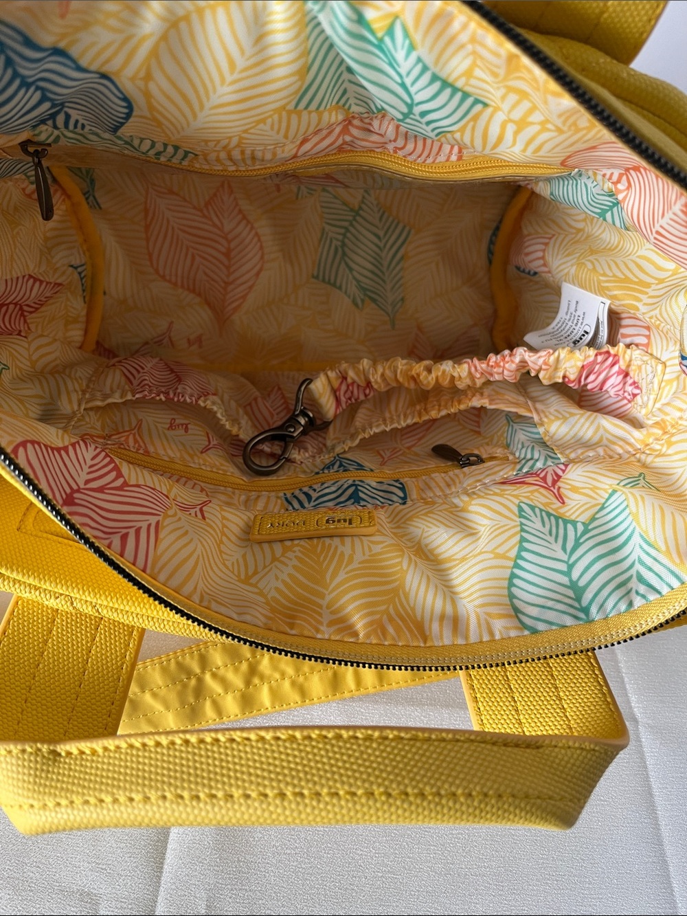 LUG - Dory Matte Luxe VL Crossbody Bag in Banana Icepop - Picture 3 of 8